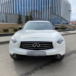 Infiniti QX70S 2015